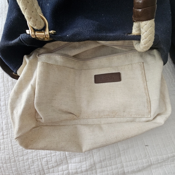 Michael Kors Coastal Purse - Picture 8 of 11